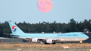 Photo of HL7623 - Boeing 747-8B5F operated by Korean Air Cargo