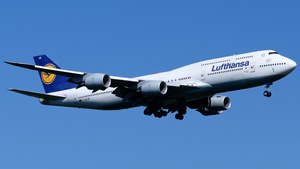 Photo of D-ABYM - Boeing 747-830 operated by Lufthansa