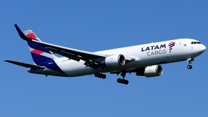 Photo of N564LA - Boeing 767-316(ER)(BCF) operated by LATAM Cargo Colombia