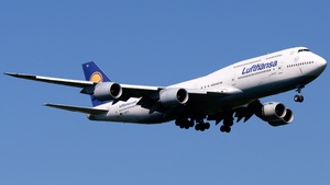Photo of D-ABYG - Boeing 747-830 operated by Lufthansa