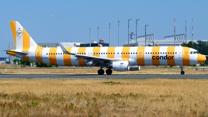 Photo of D-AIAS - Airbus A321-211 operated by Condor