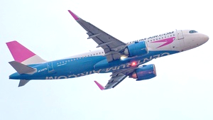 Photo of UK32075 - Airbus A320-251N operated by Centrum Air