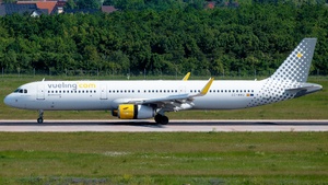 Photo of EC-MMU - Airbus A321-231 operated by Vueling