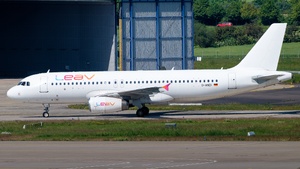 Photo of D-ANDI - Airbus A320-232 operated by LEAV Aviation
