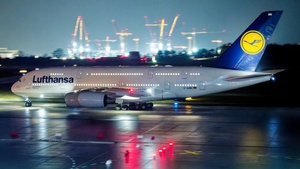 Photo of D-AIMN - Airbus A380-841 operated by Lufthansa