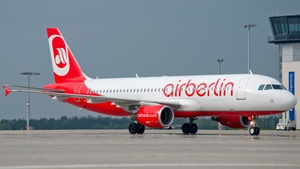 Photo of D-ABFF - Airbus A320-214 operated by Air Berlin