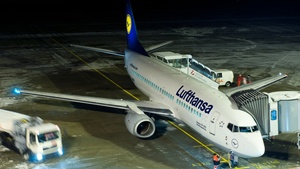 Photo of D-ABEN - Boeing 737-330 operated by Lufthansa