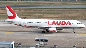 Photo of 9H-LMP - Airbus A320-214 operated by Lauda Europe