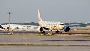 Photo of D-ANRL - Airbus A330-941 operated by Condor