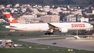 Photo of HB-JNJ - Boeing 777-3DE(ER) operated by Swiss International Air Lines