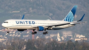Photo of N642UA - Boeing 767-322(ER) operated by United Airlines