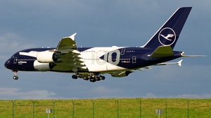 Photo of D-AIMH - Airbus A380-841 operated by Lufthansa