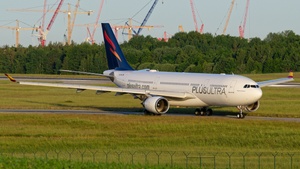 Photo of EC-NUL - Airbus A330-202 operated by Plus Ultra Líneas Aéreas