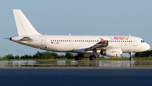 Photo of D-ANDI - Airbus A320-232 operated by LEAV Aviation