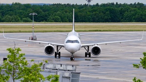 Photo of D-AIEF - Airbus A321-271NX operated by Lufthansa