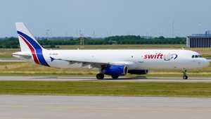 Photo of EC-ORH - Airbus A321-231(P2F) operated by Swiftair
