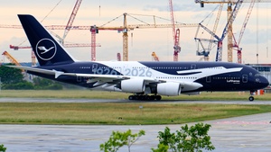 Photo of D-AIMH - Airbus A380-841 operated by Lufthansa