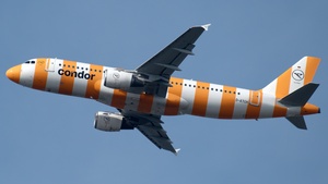 Photo of D-ATCH - Airbus A320-212 operated by Condor