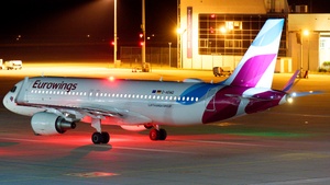 Photo of D-AEWQ - Airbus A320-214 operated by Eurowings