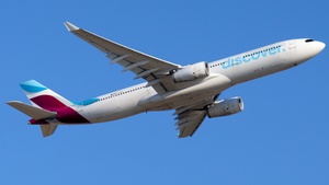 Photo of D-AIKE - Airbus A330-343 operated by Discover Airlines