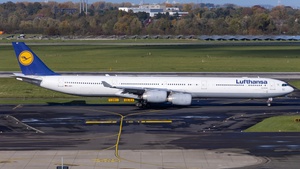 Photo of D-AIHY - Airbus A340-642 operated by Lufthansa