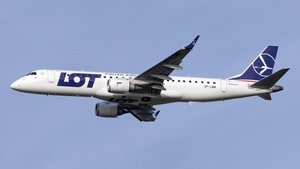 Photo of SP-LMB - Embraer ERJ-190STD operated by LOT Polish Airlines