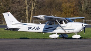 Photo of OO-LVA - Cessna 172S Skyhawk SP operated by Limburgse Vleugels