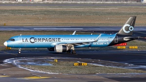 Photo of F-HBUZ - Airbus A321-252NX operated by La Compagnie