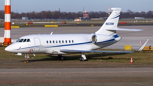 Photo of N639M - Dassault Falcon 2000S operated by Brunswick Corp.