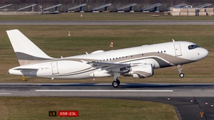 Photo of M-YULI - Airbus A319-115(CJ) operated by Private