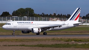 Photo of F-HBNG - Airbus A320-214 operated by Air France