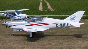 Photo of D-MHIF - Blackshape Prime BS100 operated by Private