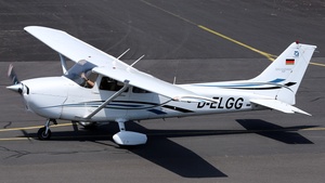 Photo of D-ELGG - Cessna 172S Skyhawk SP operated by Aero-Club Lützellinden
