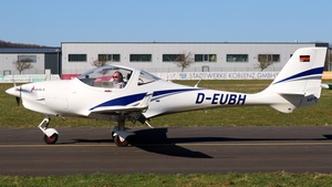 Photo of D-EUBH - Aquila A211 G operated by GAviators