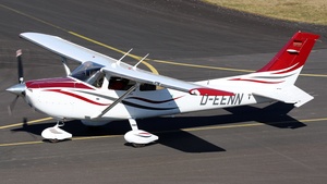 Photo of D-EENN - Cessna 182T Skylane operated by Aero-Club Bremerhaven