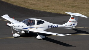 Photo of D-EWWG - Diamond DA40 Diamond Star operated by Air Alliance