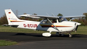 Photo of D-ECUB - Reims-Cessna F172N Skyhawk II operated by Air Alliance Flight Center