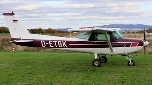 Photo of D-ETBK - Cessna 152 operated by Bundeswehr Sportfluggruppe Niederstetten