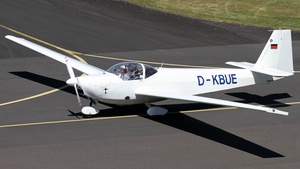 Photo of D-KBUE - Scheibe SF 25C Rotax-Falke operated by Fliegerclub Gladbeck und Kirchhellen