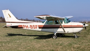 Photo of PH-BSF - Cessna 172N Skyhawk II operated by Eindhovense Aero Club Motorvliegen