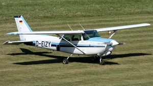 Photo of D-EIZY - Cessna 172RG Cutlass RG II operated by Flugschule Phoenix Bodensee