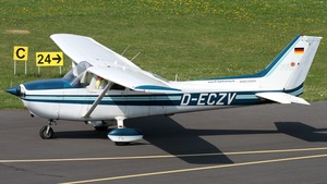 Photo of D-ECZV - Reims-Cessna F172M Skyhawk operated by FFL Flugschule