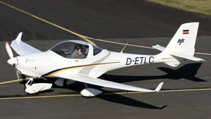 Photo of D-ETLC - Aquila A210 operated by Hanseatischer Fliegerclub Frankfurt