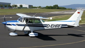 Photo of D-EHRF - Cessna 172N Skyhawk II operated by Fly-Charter