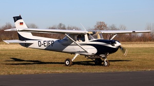 Photo of D-EIFP - Reims-Cessna F152 operated by Hanseatischer Fliegerclub Frankfurt