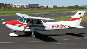 Photo of D-EVSC - Cessna 172P Skyhawk II operated by Luftsportclub Bayer Leverkusen