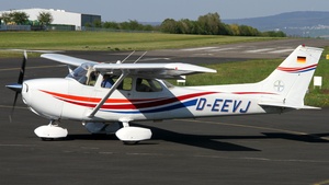 Photo of D-EEVJ - Reims-Cessna F172M Skyhawk operated by Luftsportclub Bayer Leverkusen