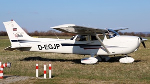 Photo of D-EGJP - Cessna 172S Skyhawk SP operated by JP Motorflugschule