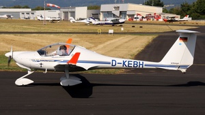 Photo of D-KEBH - Diamond HK36TTC Super Dimona operated by Luftsport-Club Marienberg