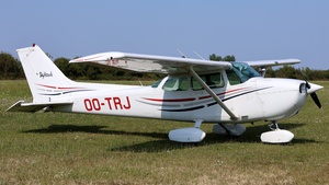 Photo of OO-TRJ - Reims-Cessna F172P Skyhawk II operated by Limburgse Vleugels